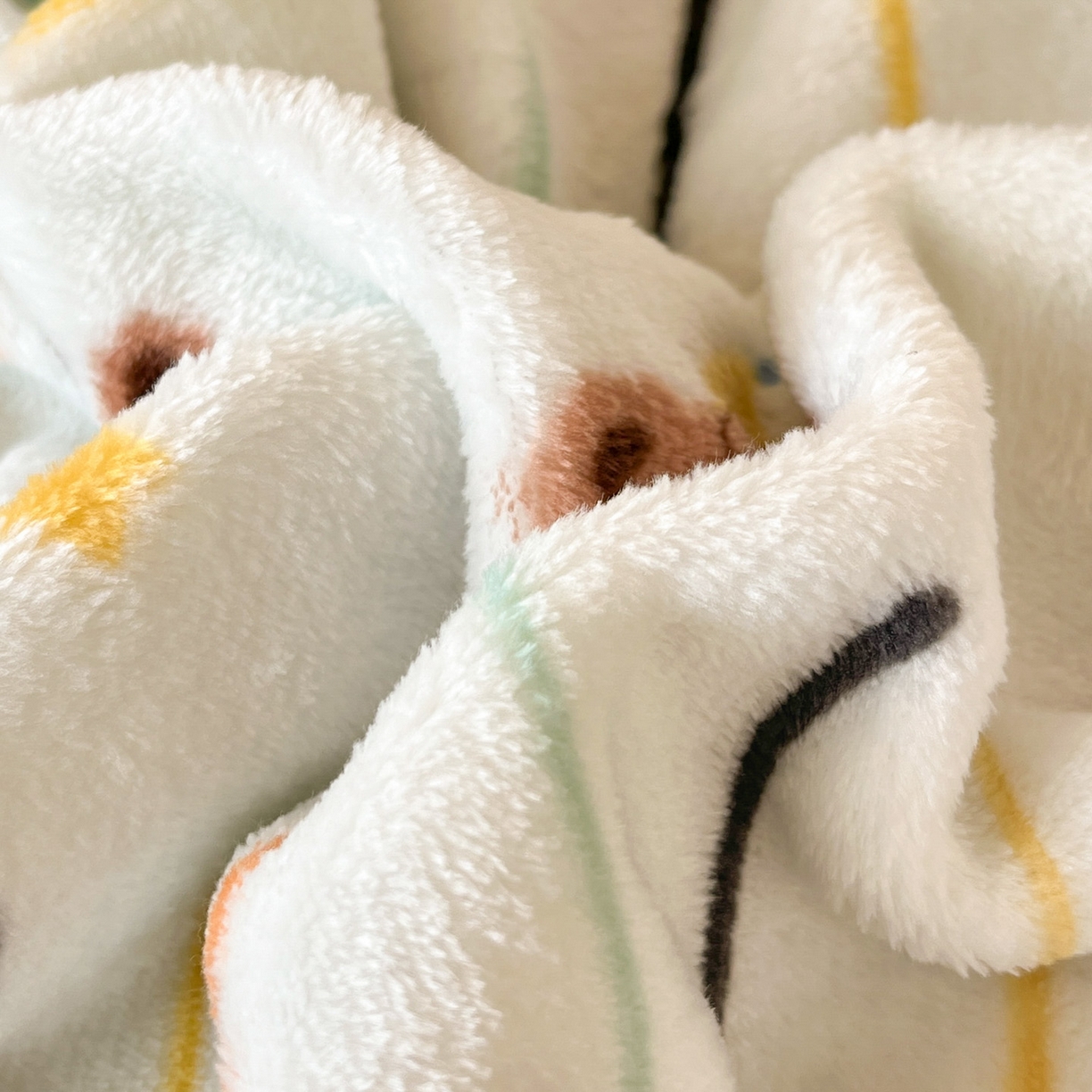 91家纺网 家纺一手货源 找家纺 寻米 2025新款高克重加厚保暖牛奶绒学生宿舍单床笠单件床笠 橘子汽水