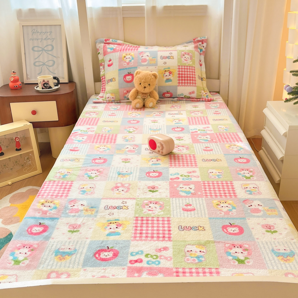 91家纺网 家纺一手货源 找家纺 寻米 2025新款高克重加厚保暖牛奶绒学生宿舍单床笠单件床笠 恋爱日记