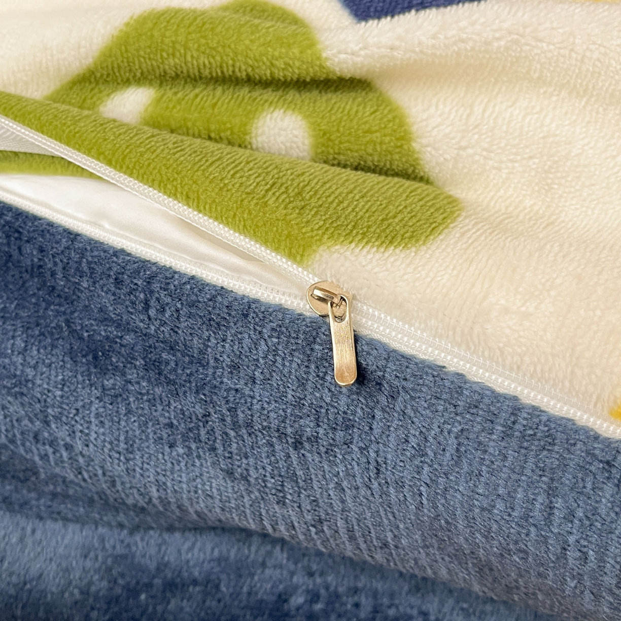 91家纺网 家纺一手货源 找家纺 寻米 2025新款高克重加厚保暖牛奶绒学生宿舍单床笠单件床笠 奇奇莫拉-蓝色