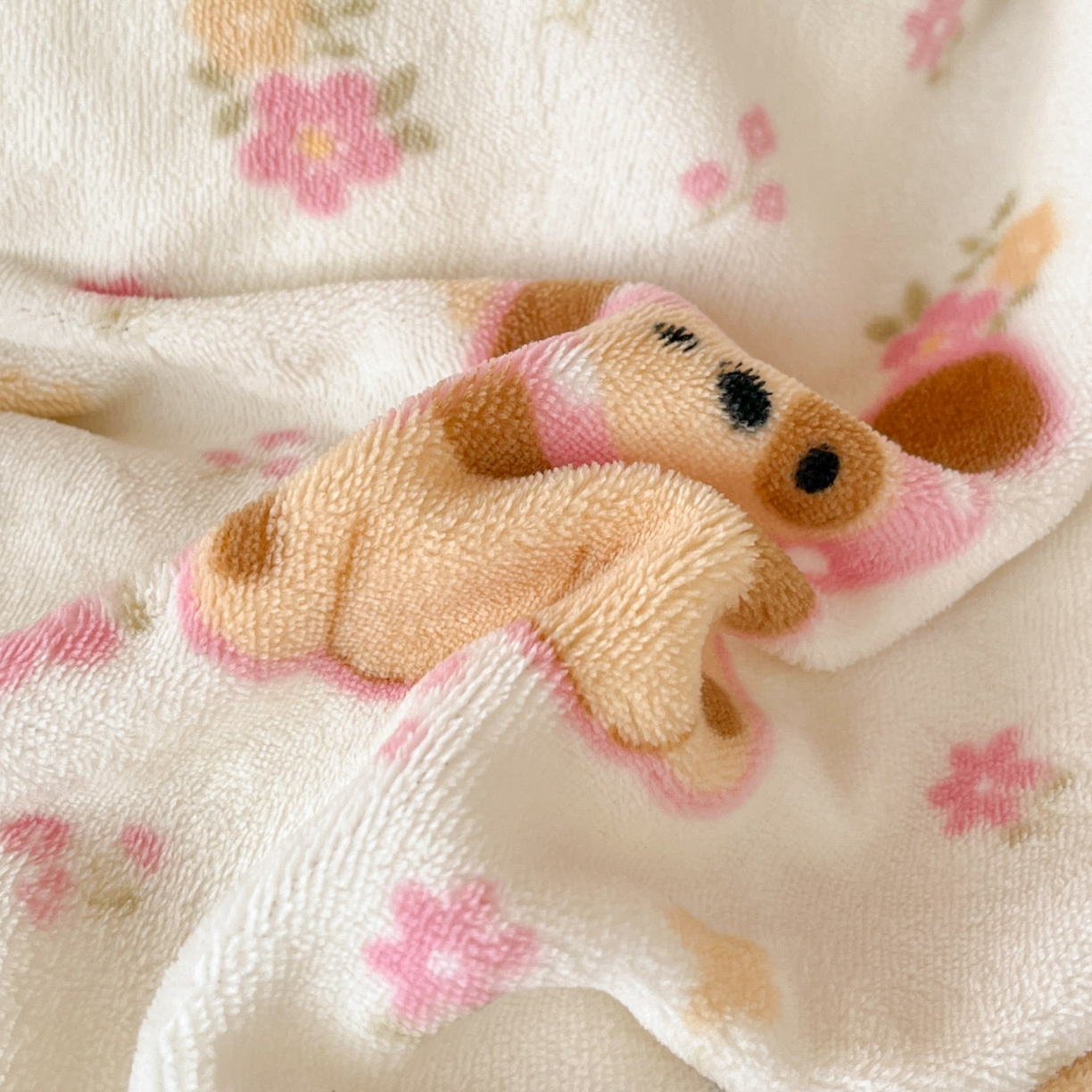 91家纺网 家纺一手货源 找家纺 寻米 2025新款高克重加厚保暖牛奶绒学生宿舍单床笠单件床笠 草莓布丁