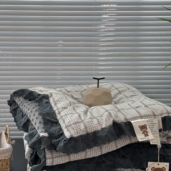 91家纺网 家纺一手货源 找家纺 佰织鑫家居 2025秋冬加厚纯棉全棉法式豆豆被被子被芯蓝格