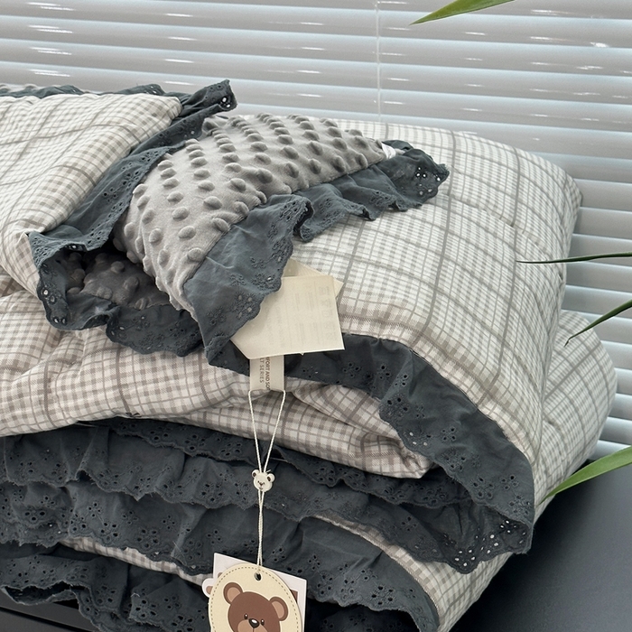 91家纺网 家纺一手货源 找家纺 佰织鑫家居 2025秋冬加厚纯棉全棉法式豆豆被被子被芯蓝格