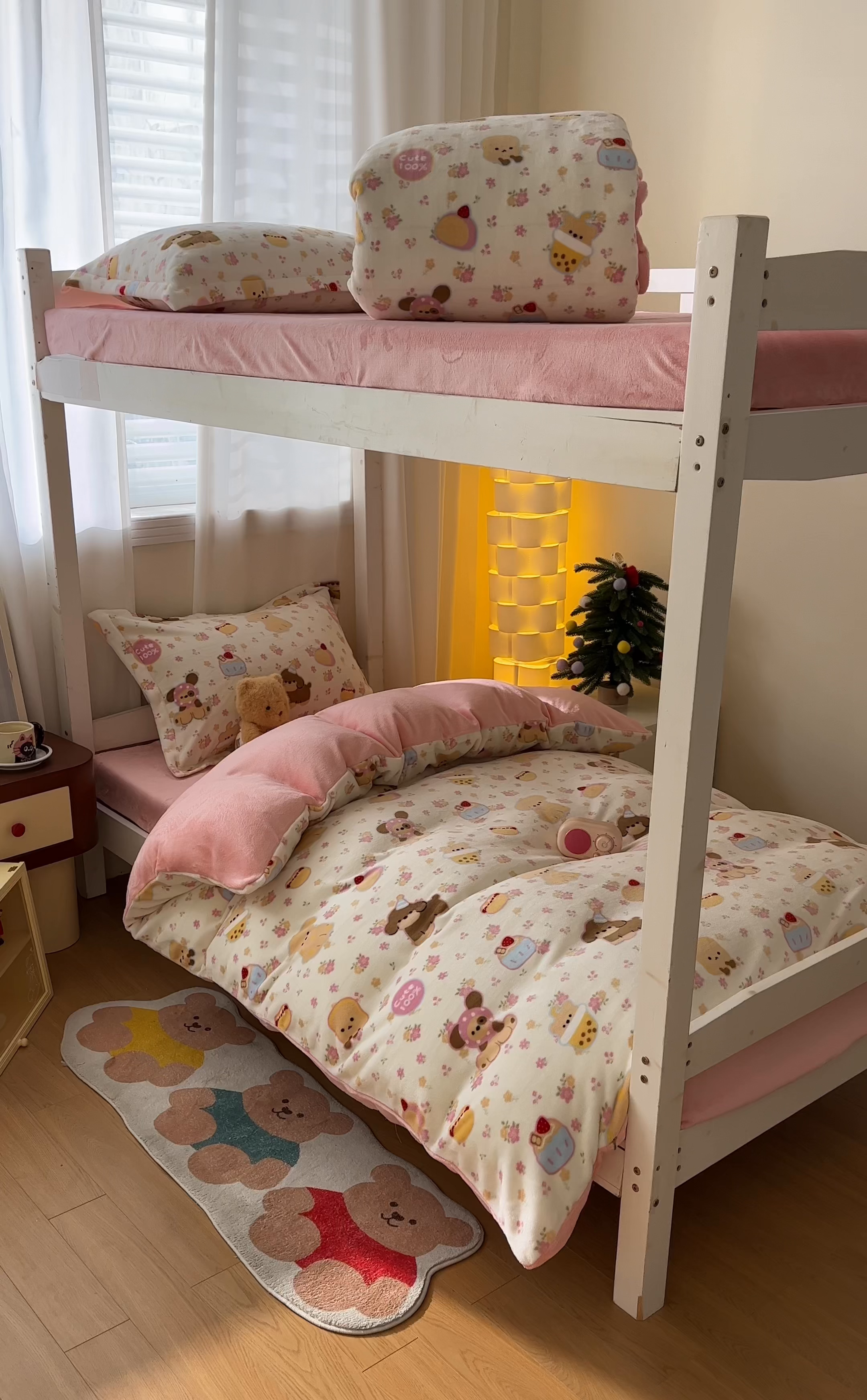 91家纺网 家纺一手货源 找家纺 寻米 2025新款高克重加厚保暖牛奶绒学生宿舍单床笠单件床笠 草莓布丁