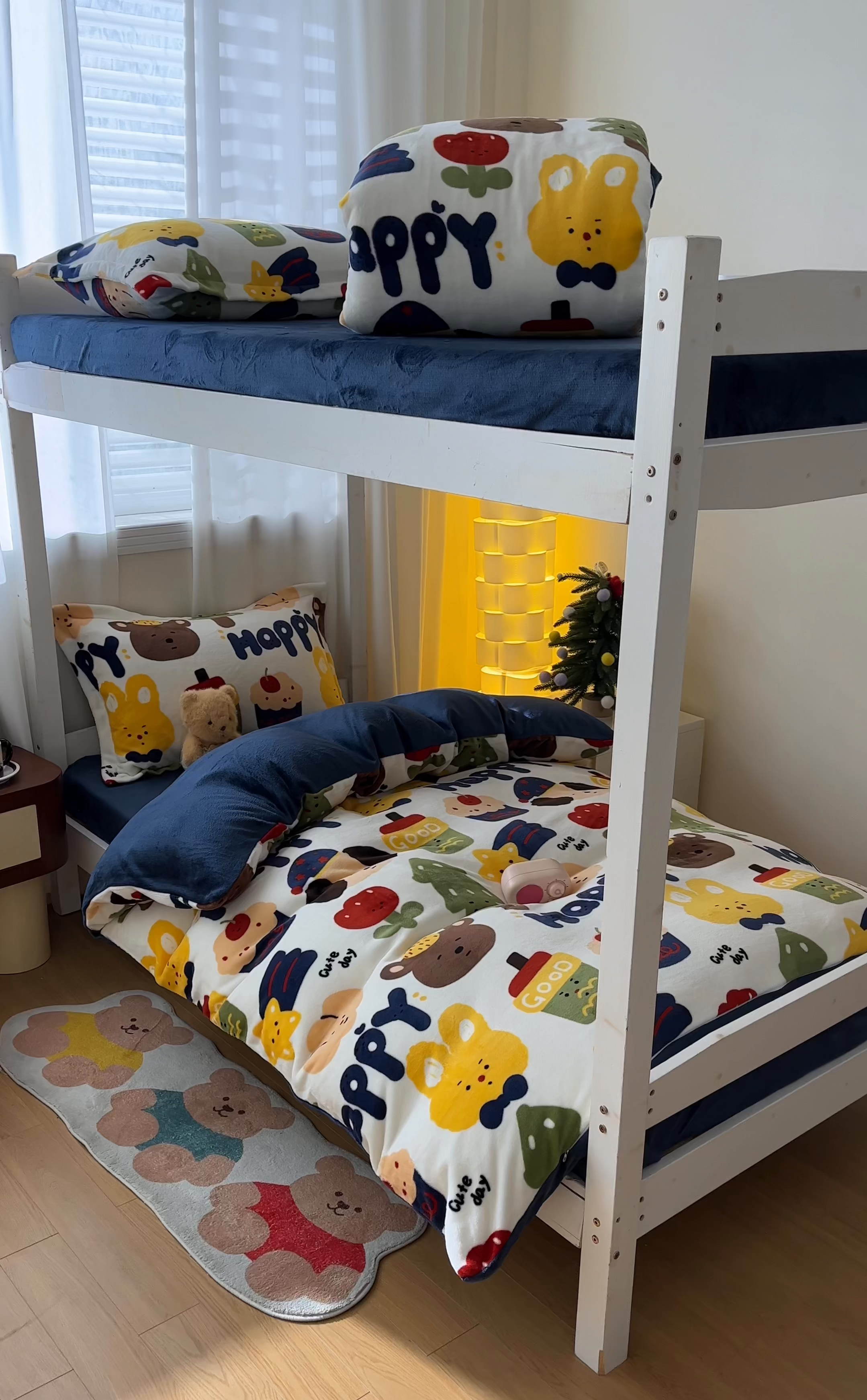 91家纺网 家纺一手货源 找家纺 寻米 2025新款高克重加厚保暖牛奶绒学生宿舍单床笠单件床笠 奇奇莫拉-蓝色