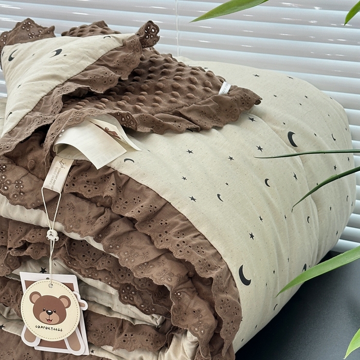 91家纺网 家纺一手货源 找家纺 佰织鑫家居 2025秋冬加厚纯棉全棉法式豆豆被被子被芯星星月亮