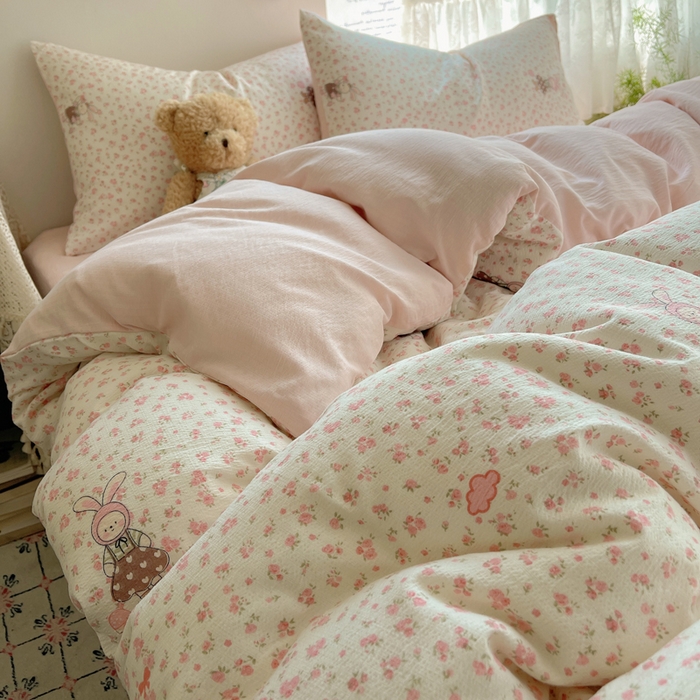 铺尚美家纺 2025新款亲肤舒适A类云感双层纱印花小清新四件套（提供买家秀） 芭比兔