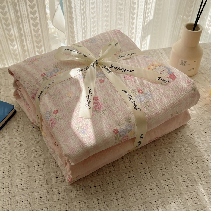 91家纺网 家纺一手货源 找家纺 铺尚美家纺 2025新款亲肤舒适A类云感双层纱印花小清新四件套（提供买家秀） 萌主后花园