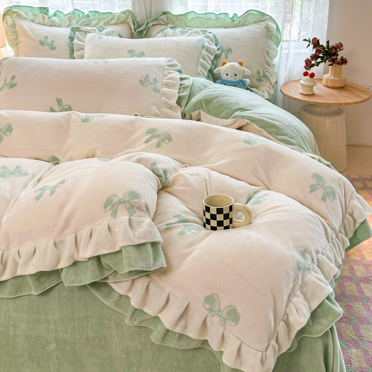 91家纺网 家纺一手货源 找家纺 （总）安哆啦家纺 2025新款小清新双层花边款高克重牛奶绒四件套