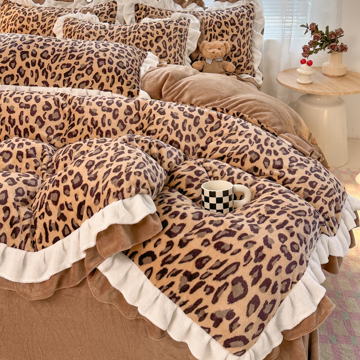 91家纺网 家纺一手货源 找家纺 （总）安哆啦家纺 2025新款小清新双层花边款高克重牛奶绒四件套