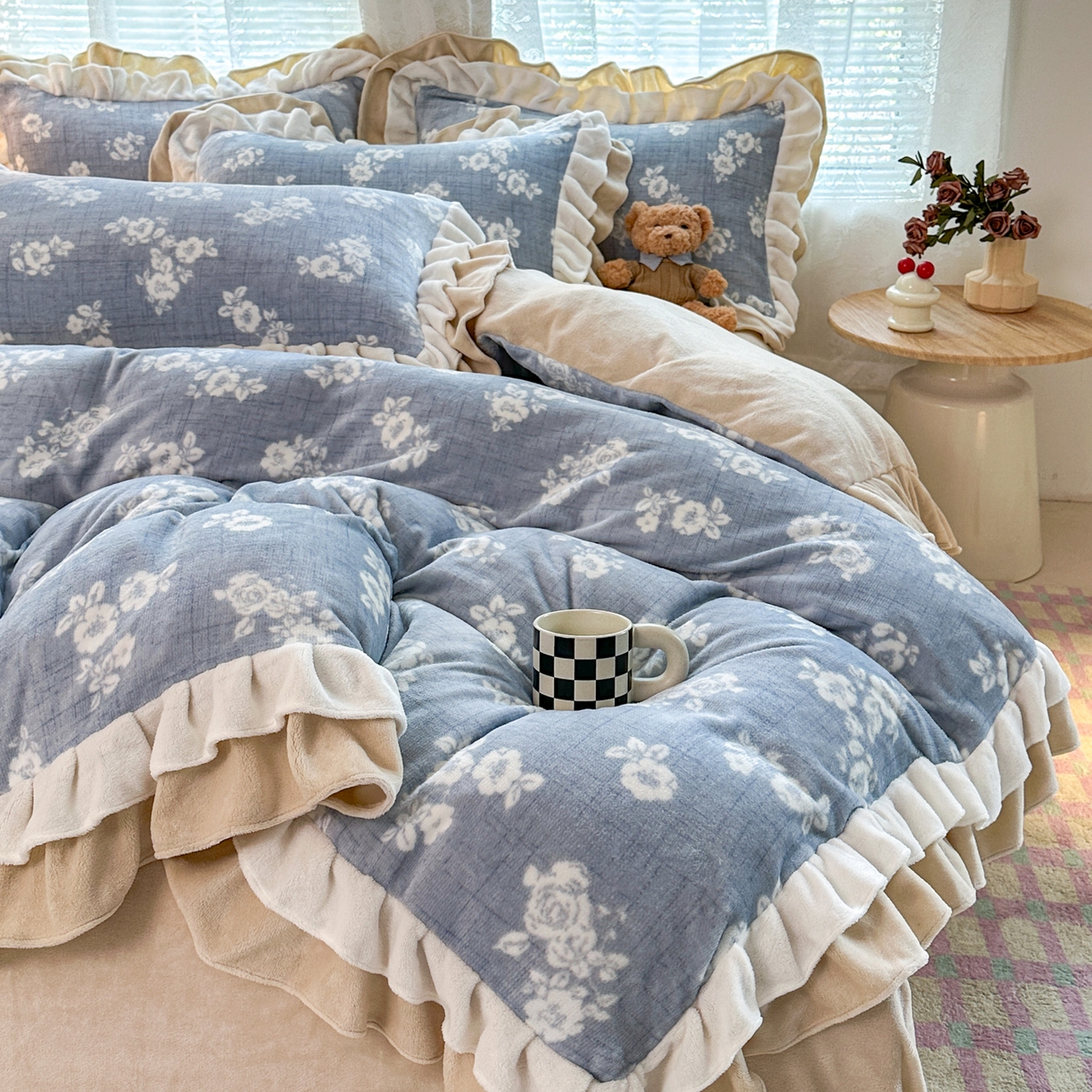 91家纺网 家纺一手货源 找家纺 （总）安哆啦家纺 2025新款小清新双层花边款高克重牛奶绒四件套