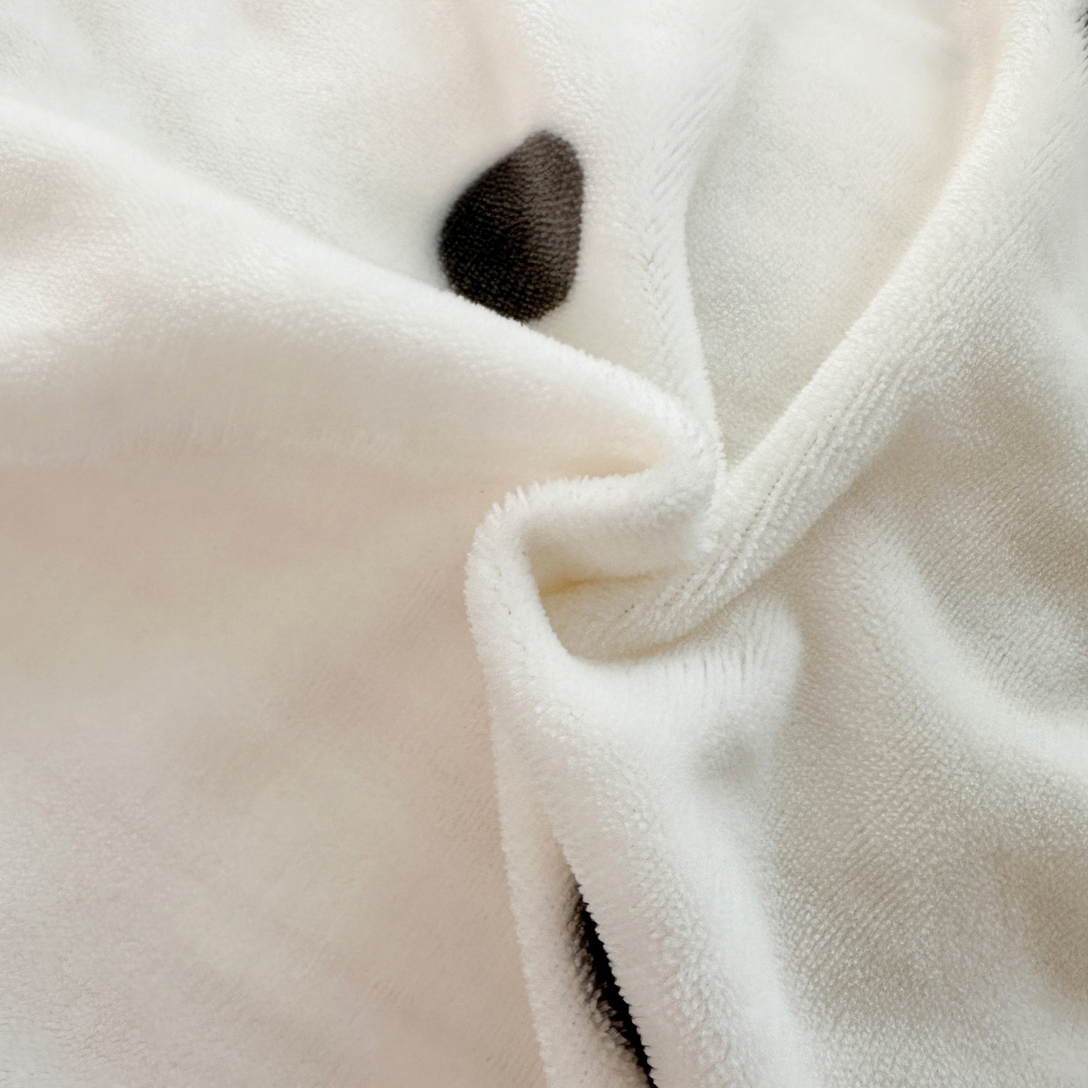 91家纺网 家纺一手货源 找家纺 安哆啦家纺 2025新款小清新双层花边款高克重牛奶绒四件套 波点