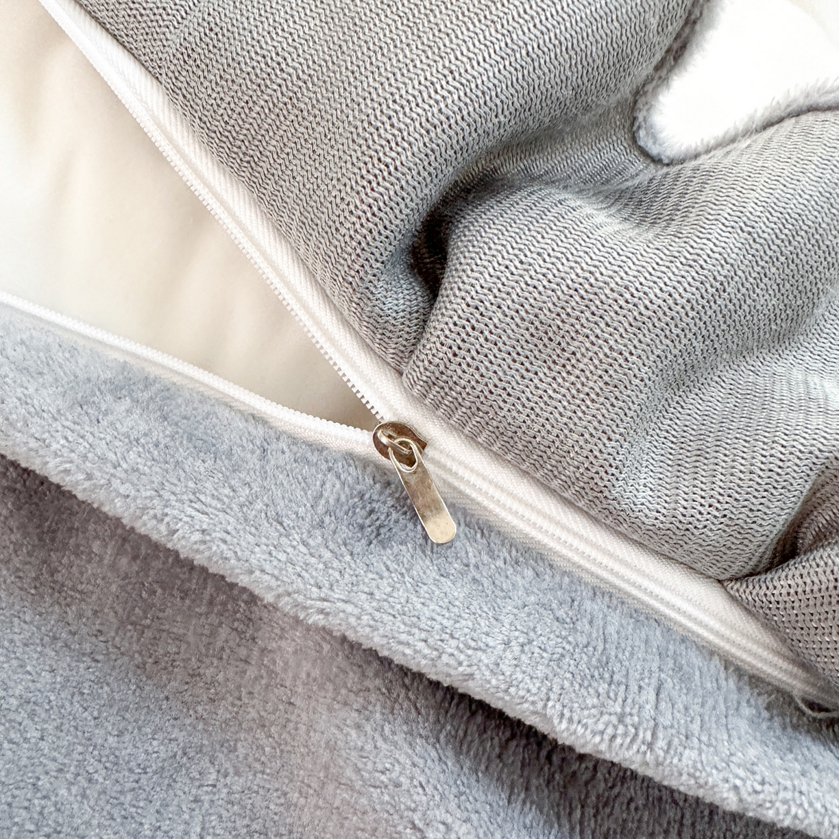 91家纺网 家纺一手货源 找家纺 安哆啦家纺 2025新款小清新双层花边款高克重牛奶绒四件套 波点