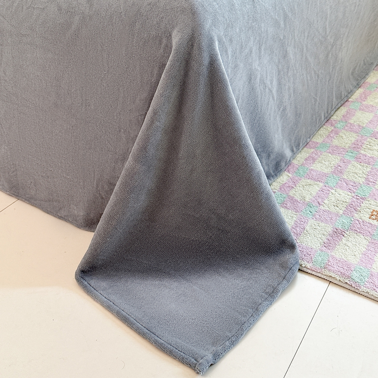 91家纺网 家纺一手货源 找家纺 安哆啦家纺 2025新款小清新双层花边款高克重牛奶绒四件套 波点