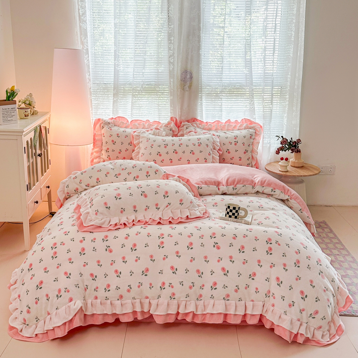 91家纺网 家纺一手货源 找家纺 安哆啦家纺 2025新款小清新双层花边款高克重牛奶绒四件套 花意