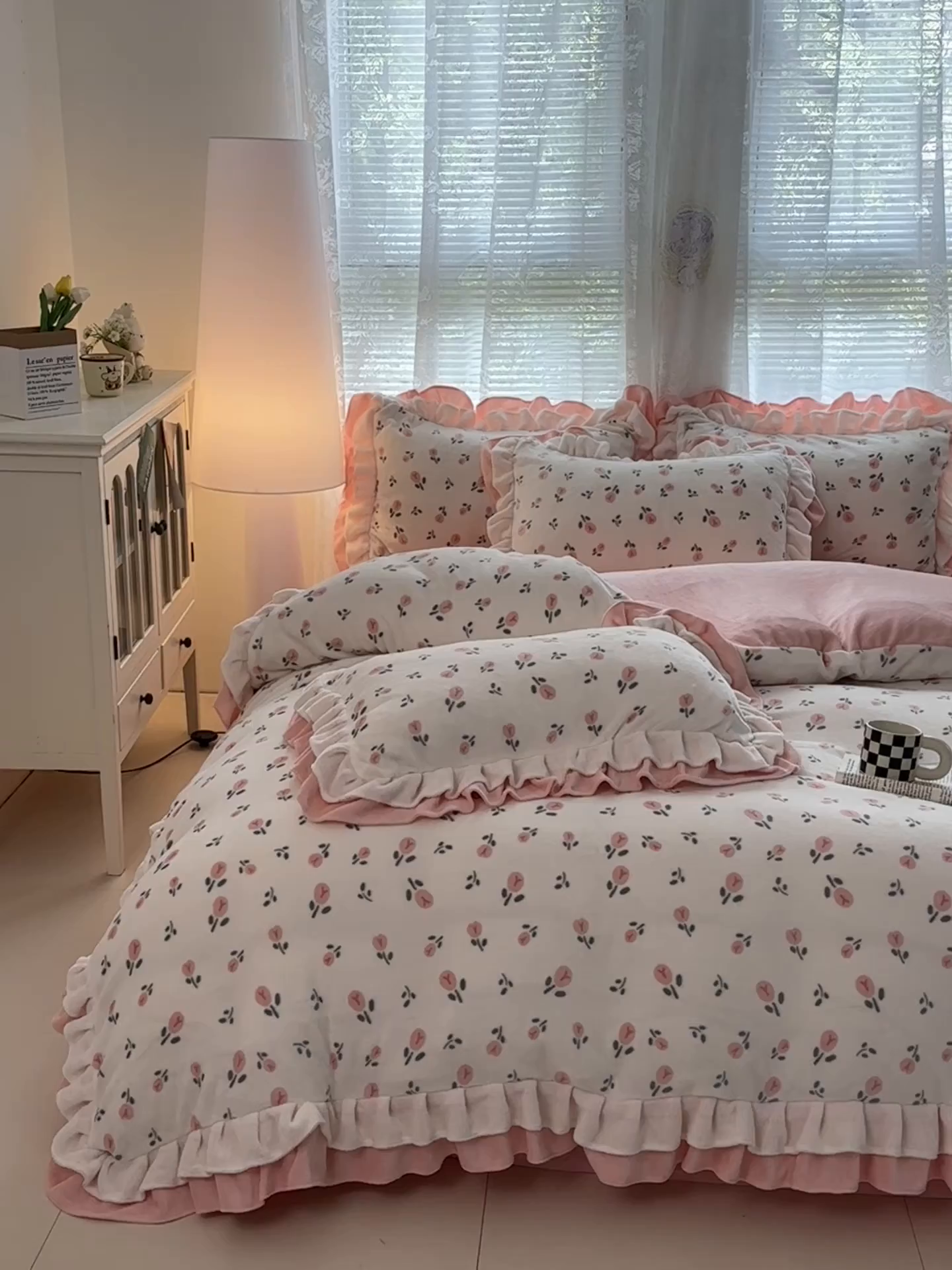 91家纺网 家纺一手货源 找家纺 安哆啦家纺 2025新款小清新双层花边款高克重牛奶绒四件套 花意