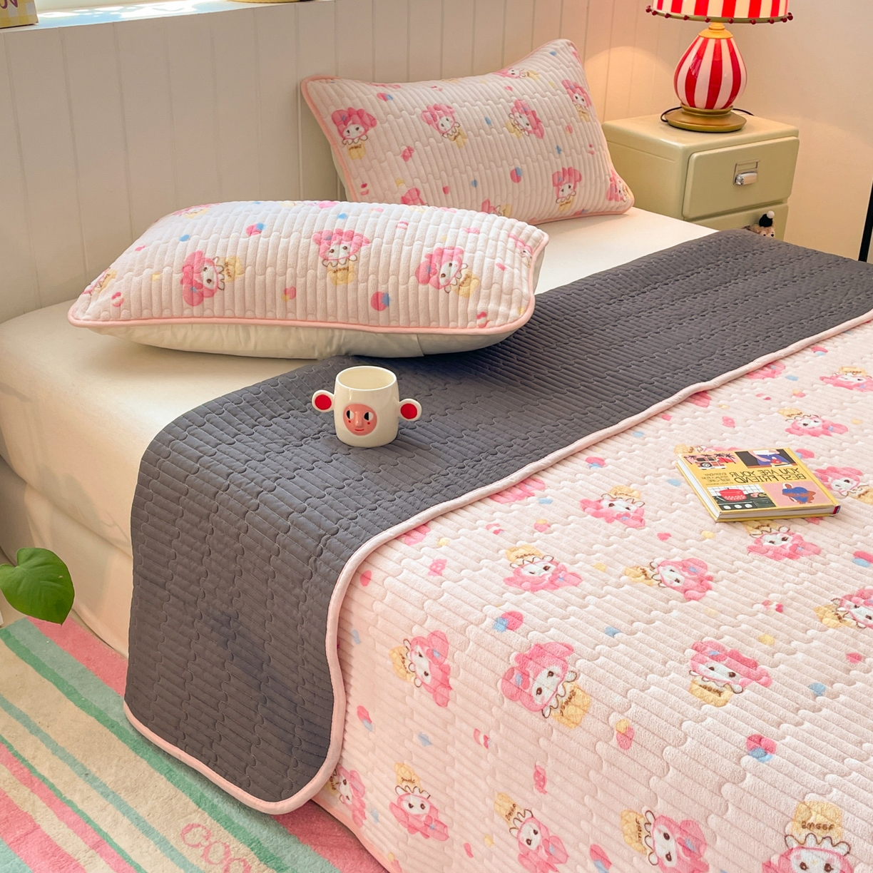 91家纺网 家纺一手货源 找家纺 （总）铺尚美家纺 2025新款高克重牛奶绒豆豆被套床盖悦心系列四件套