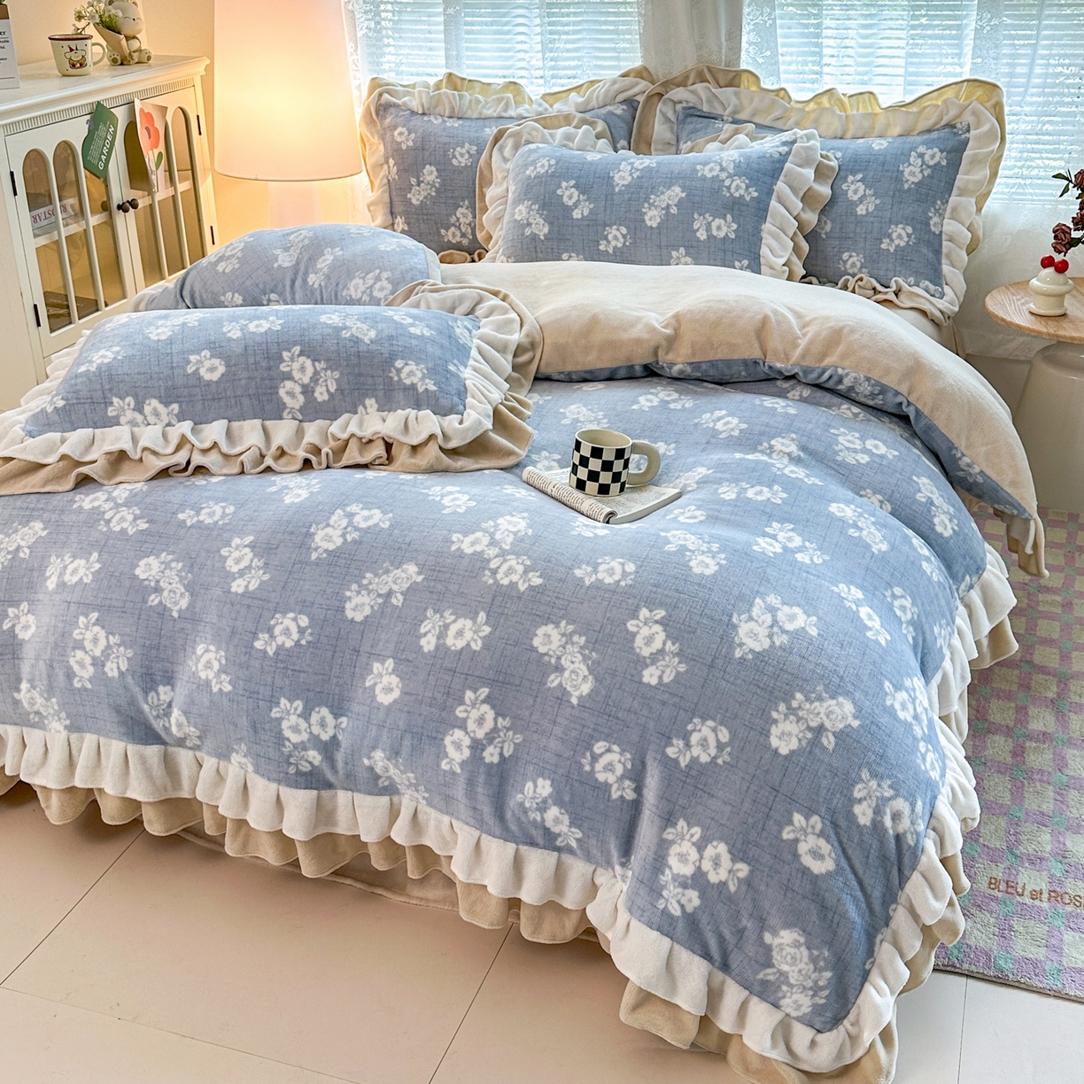 91家纺网 家纺一手货源 找家纺 安哆啦家纺 2025新款小清新双层花边款高克重牛奶绒四件套 素语