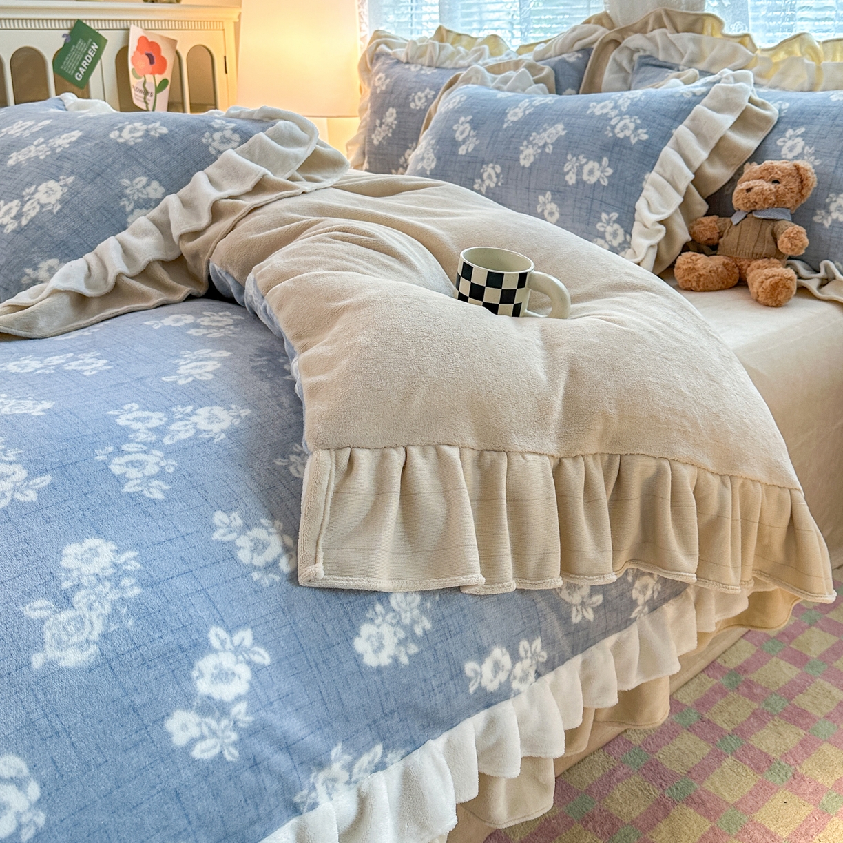 91家纺网 家纺一手货源 找家纺 安哆啦家纺 2025新款小清新双层花边款高克重牛奶绒四件套 素语