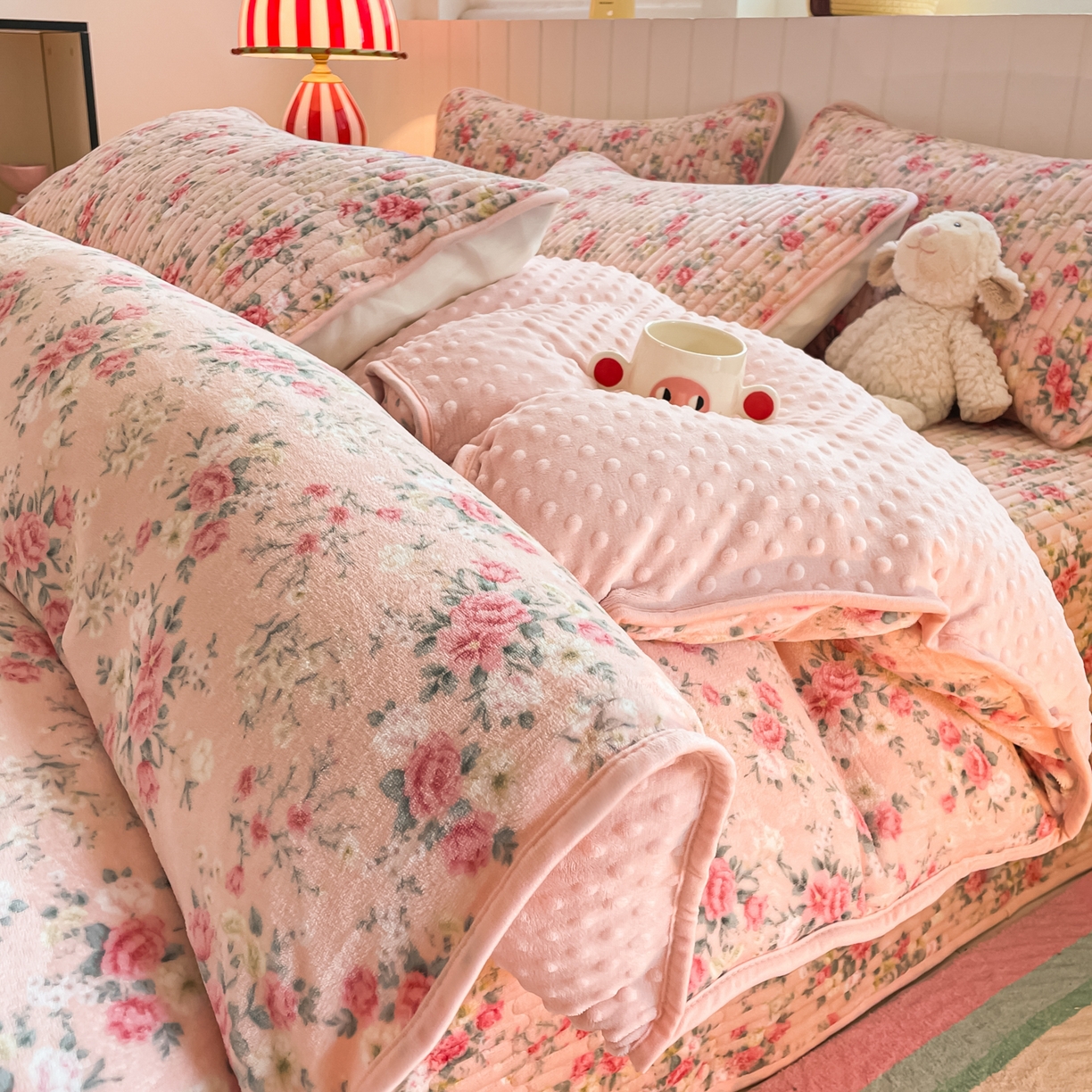 91家纺网 家纺一手货源 找家纺 （总）铺尚美家纺 2025新款高克重牛奶绒豆豆被套床盖悦心系列四件套