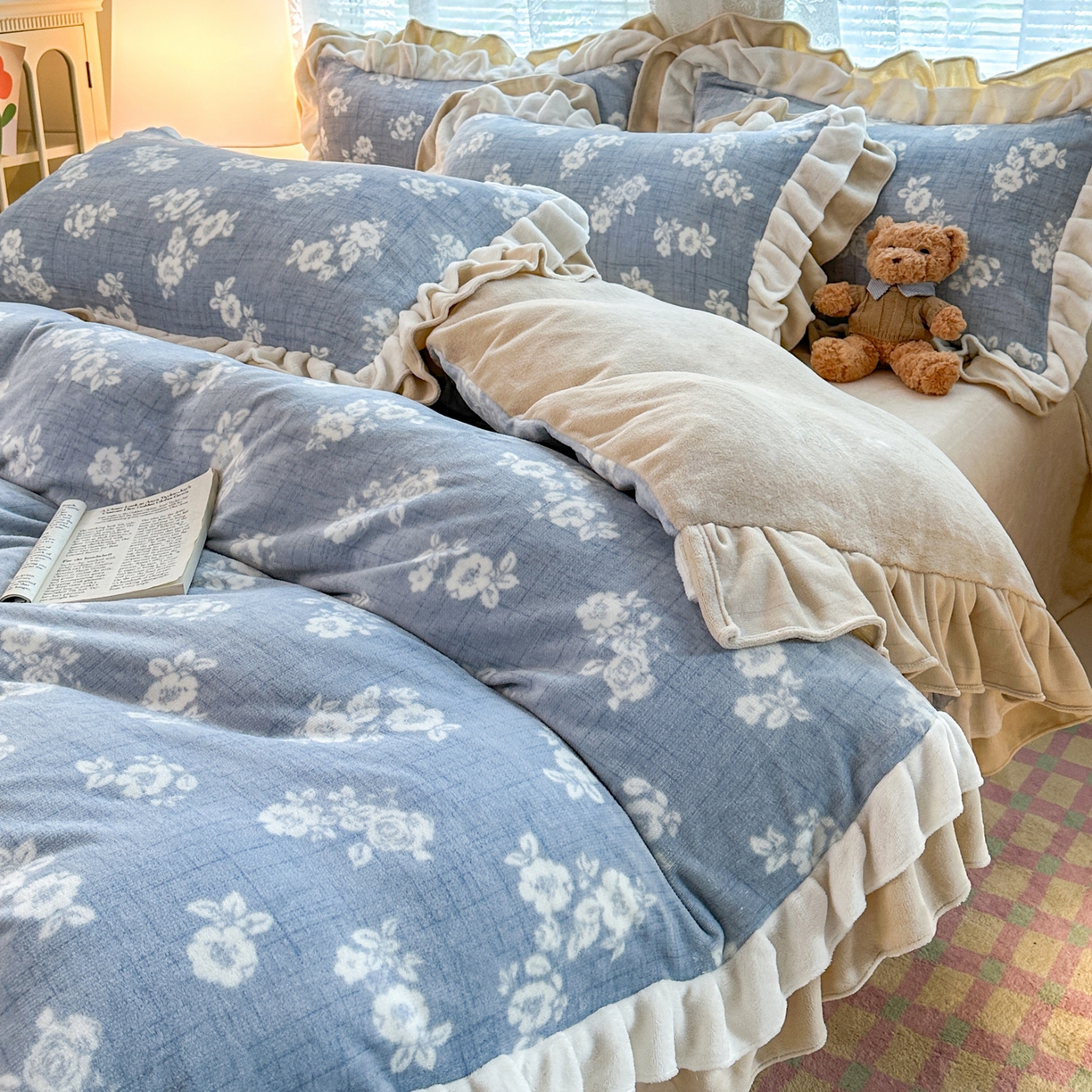 91家纺网 家纺一手货源 找家纺 安哆啦家纺 2025新款小清新双层花边款高克重牛奶绒四件套 素语