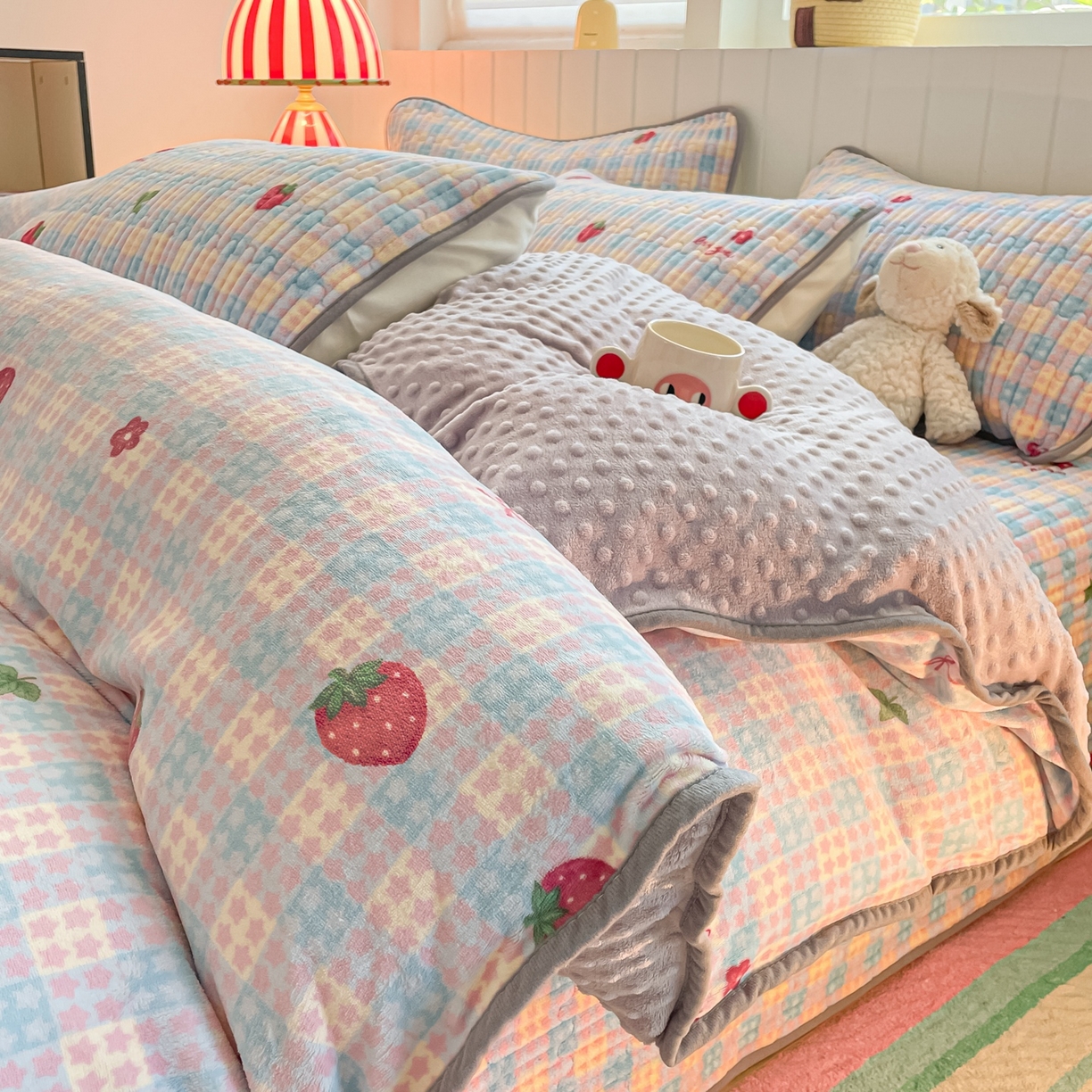 91家纺网 家纺一手货源 找家纺 （总）铺尚美家纺 2025新款高克重牛奶绒豆豆被套床盖悦心系列四件套