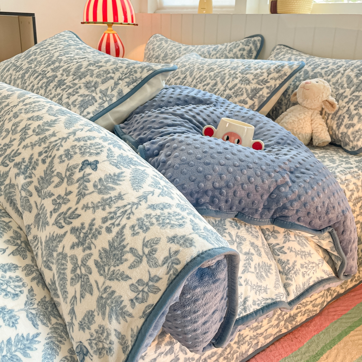 91家纺网 家纺一手货源 找家纺 （总）铺尚美家纺 2025新款高克重牛奶绒豆豆被套床盖悦心系列四件套