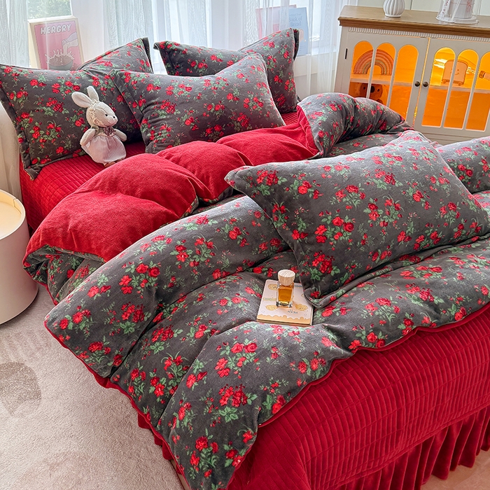 91家纺网 家纺一手货源 找家纺 （总）梵克保罗 2025新款牛奶绒碎花床单床盖四件套-花妖款