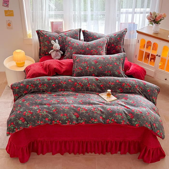 91家纺网 家纺一手货源 找家纺 （总）梵克保罗 2025新款牛奶绒碎花床单床盖四件套-花妖款