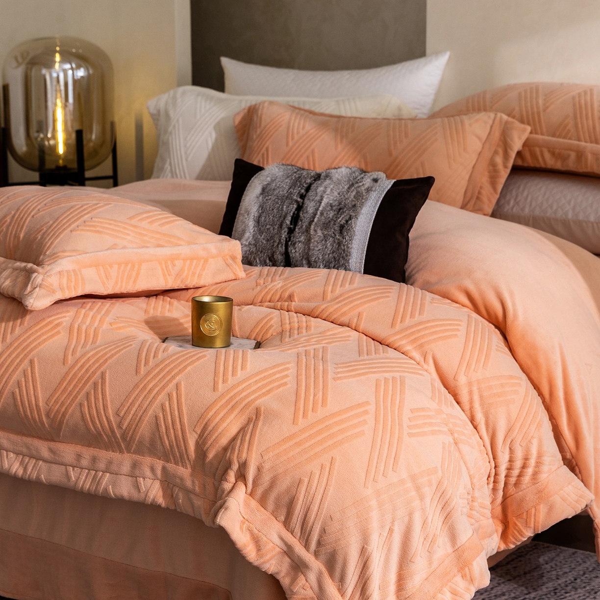 91家纺网 家纺一手货源 找家纺 （总）蓝梦 2025新款全消光雕花牛奶绒四件套-元晞