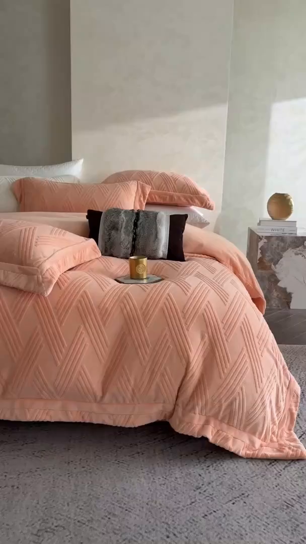 91家纺网 家纺一手货源 找家纺 （总）蓝梦 2025新款全消光雕花牛奶绒四件套-元晞