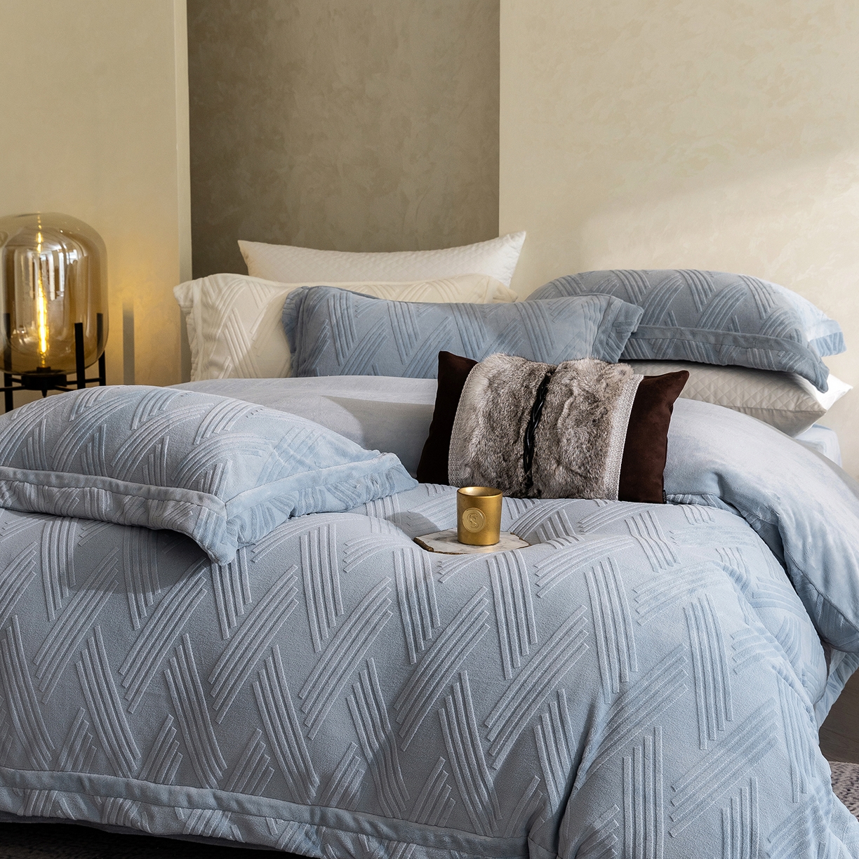 91家纺网 家纺一手货源 找家纺 蓝梦 2025新款全消光雕花牛奶绒四件套-元晞 甘蓝