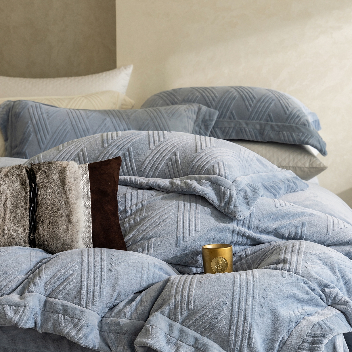 91家纺网 家纺一手货源 找家纺 蓝梦 2025新款全消光雕花牛奶绒四件套-元晞 甘蓝