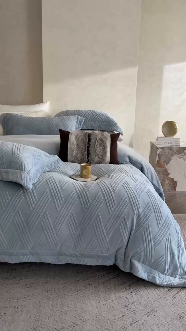 91家纺网 家纺一手货源 找家纺 蓝梦 2025新款全消光雕花牛奶绒四件套-元晞 甘蓝