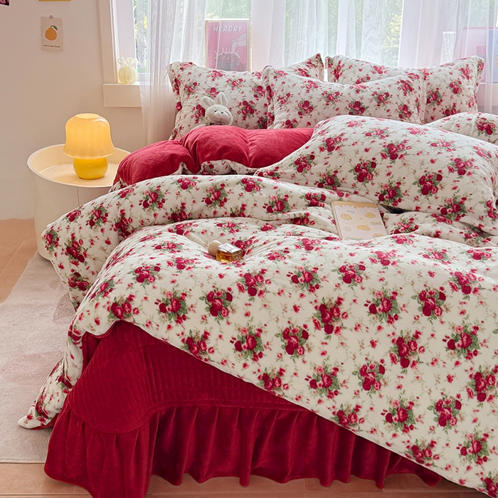 91家纺网 家纺一手货源 找家纺 梵克保罗 2025新款牛奶绒碎花床单床盖四件套-花妖款 梦落花香