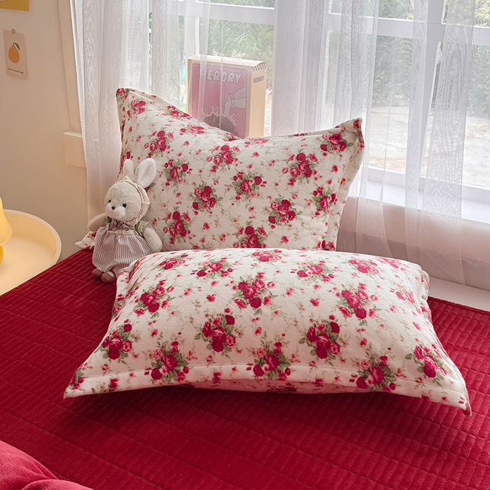 91家纺网 家纺一手货源 找家纺 梵克保罗 2025新款牛奶绒碎花床单床盖四件套-花妖款 梦落花香