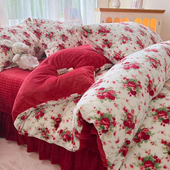 91家纺网 家纺一手货源 找家纺 梵克保罗 2025新款牛奶绒碎花床单床盖四件套-花妖款 梦落花香