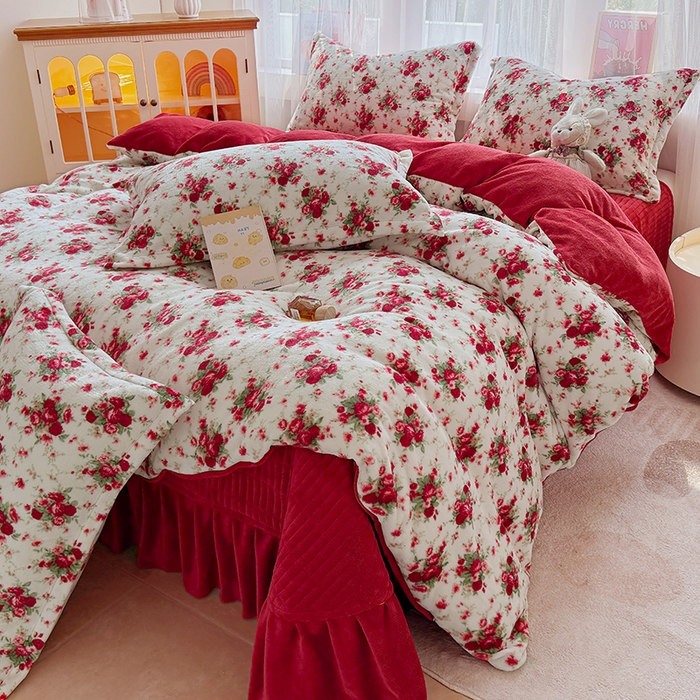 91家纺网 家纺一手货源 找家纺 梵克保罗 2025新款牛奶绒碎花床单床盖四件套-花妖款 梦落花香