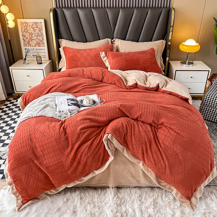 91家纺网 家纺一手货源 找家纺 梵克保罗 2025秋冬新款全消光拼角雕花绒牛奶绒四件套 安娜-奶油橙