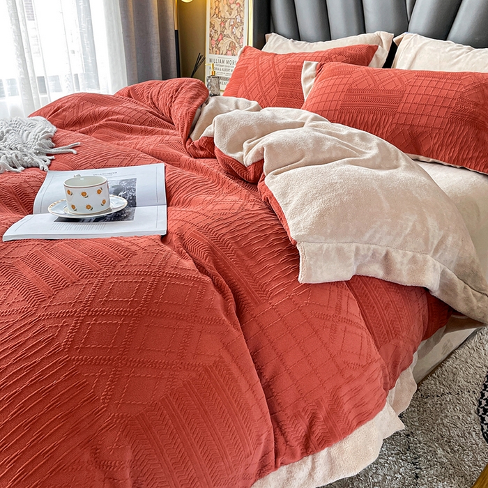 91家纺网 家纺一手货源 找家纺 梵克保罗 2025秋冬新款全消光拼角雕花绒牛奶绒四件套 安娜-奶油橙