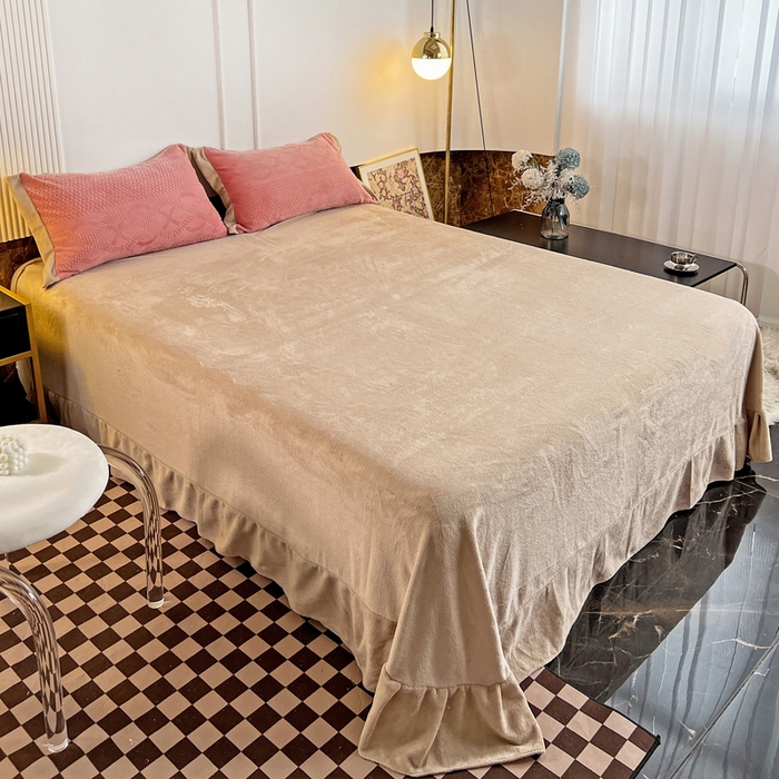 91家纺网 家纺一手货源 找家纺 梵克保罗 2025秋冬新款全消光拼角雕花绒牛奶绒四件套 慕丝-玫瑰粉