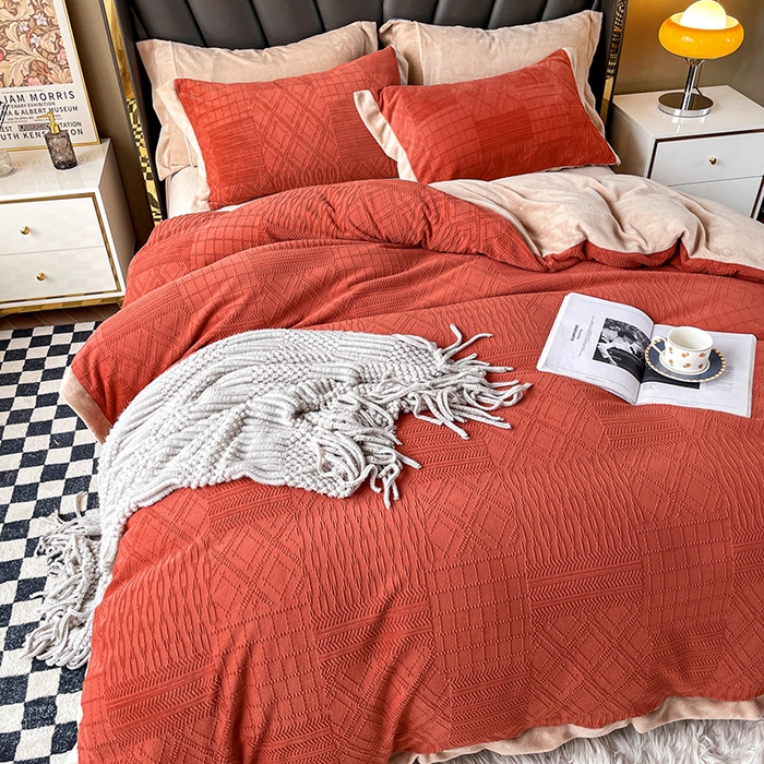 91家纺网 家纺一手货源 找家纺 梵克保罗 2025秋冬新款全消光拼角雕花绒牛奶绒四件套 安娜-奶油橙