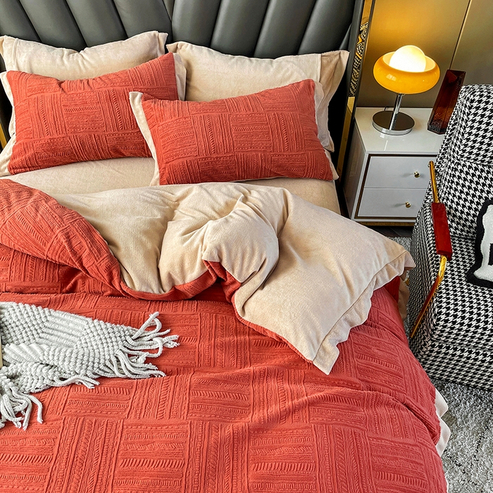 91家纺网 家纺一手货源 找家纺 梵克保罗 2025秋冬新款全消光拼角雕花绒牛奶绒四件套 典雅-奶油橙