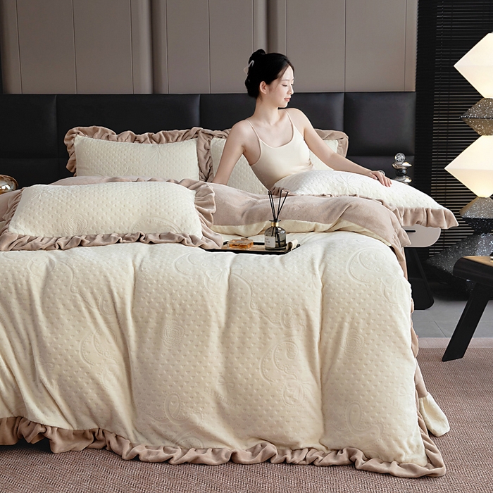 91家纺网 家纺一手货源 找家纺 （总）找底底家纺 2025新款加厚韩版全消光烂花牛奶绒四件套（加厚8斤重   日销20单客户优惠8元）