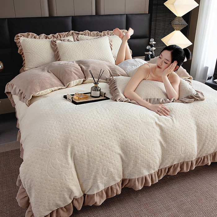 91家纺网 家纺一手货源 找家纺 （总）找底底家纺 2025新款加厚韩版全消光烂花牛奶绒四件套（加厚8斤重   日销20单客户优惠8元）