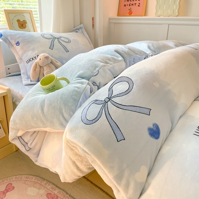 91家纺网 家纺一手货源 找家纺 寻米 2025新款高克重加厚保暖牛奶绒学生宿舍单床笠单件床笠系列二 梦幻蝴蝶结