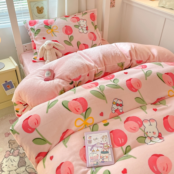 91家纺网 家纺一手货源 找家纺 寻米 2025新款高克重加厚保暖牛奶绒学生宿舍单床笠单件床笠系列二 野见花兔