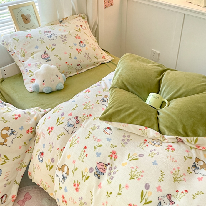 91家纺网 家纺一手货源 找家纺 寻米 2025新款高克重加厚保暖牛奶绒学生宿舍单床笠单件床笠系列二 小狗茶园-绿