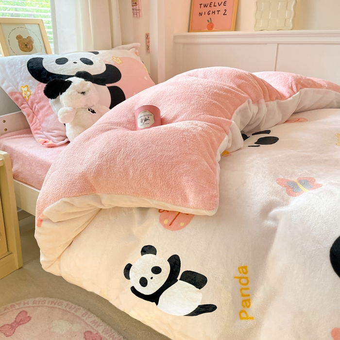 91家纺网 家纺一手货源 找家纺 寻米 2025新款高克重加厚保暖牛奶绒学生宿舍单床笠单件床笠系列二 熊猫桃桃