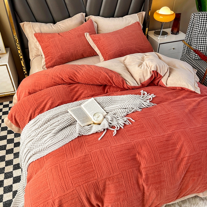 91家纺网 家纺一手货源 找家纺 梵克保罗 2025秋冬新款全消光拼角雕花绒牛奶绒四件套 典雅-奶油橙