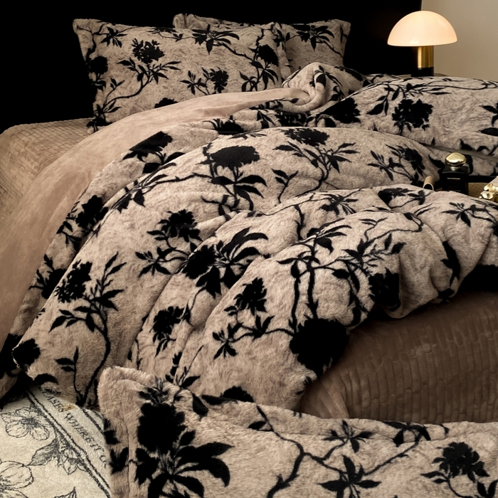 91家纺网 家纺一手货源 找家纺 大麦家纺 25年新款高克重兔毛牛奶绒床盖四件套 半暖时光